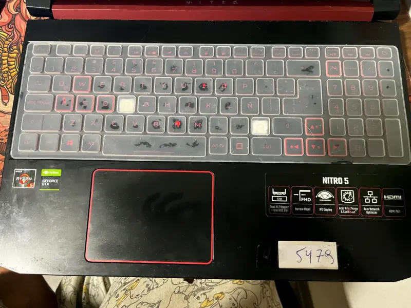 Laptop Acer Nitro 5 con AMD Ryzen y NVIDIA GTX - 6