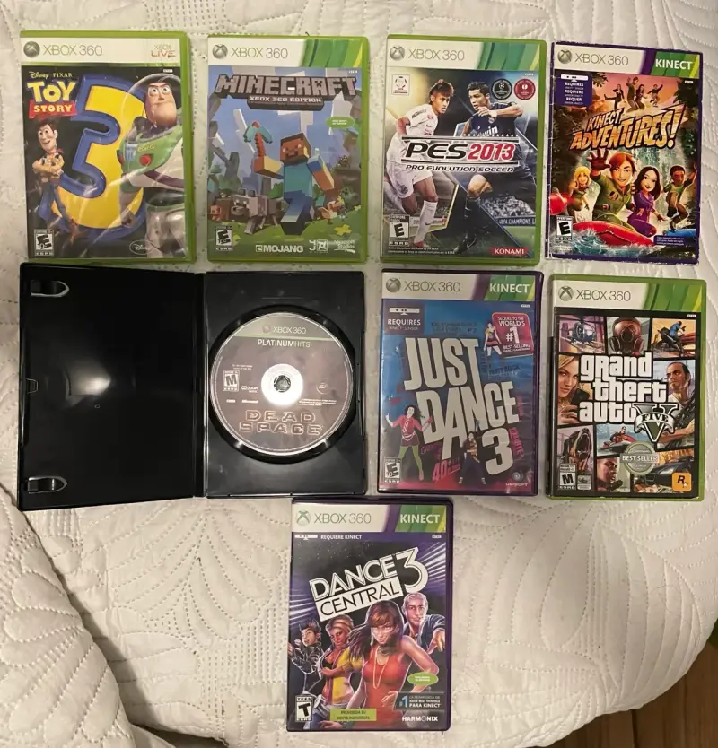 Consola Xbox 360 con juegos, control y kinect - 4