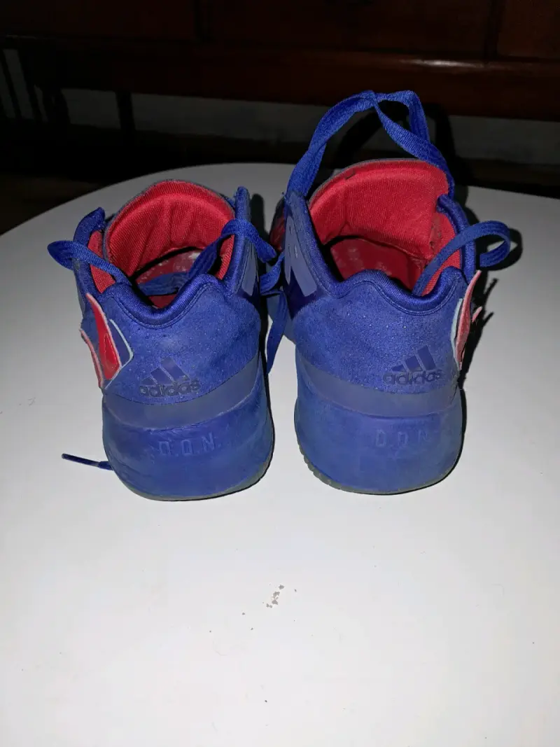 Zapatillas deportivas Adidas D.O.N. azul y rojo - 4