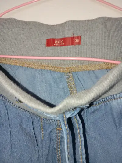Pantalones jogger de mezclilla para hombre - miniatura 2