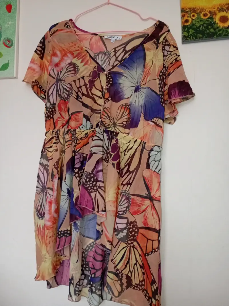 Blusa estampada de mariposas