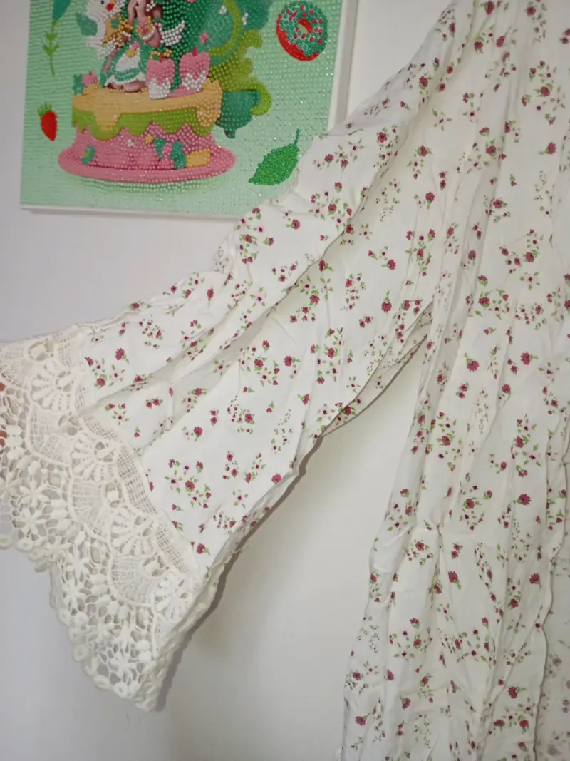 Kimono floral blanco con encaje - 2