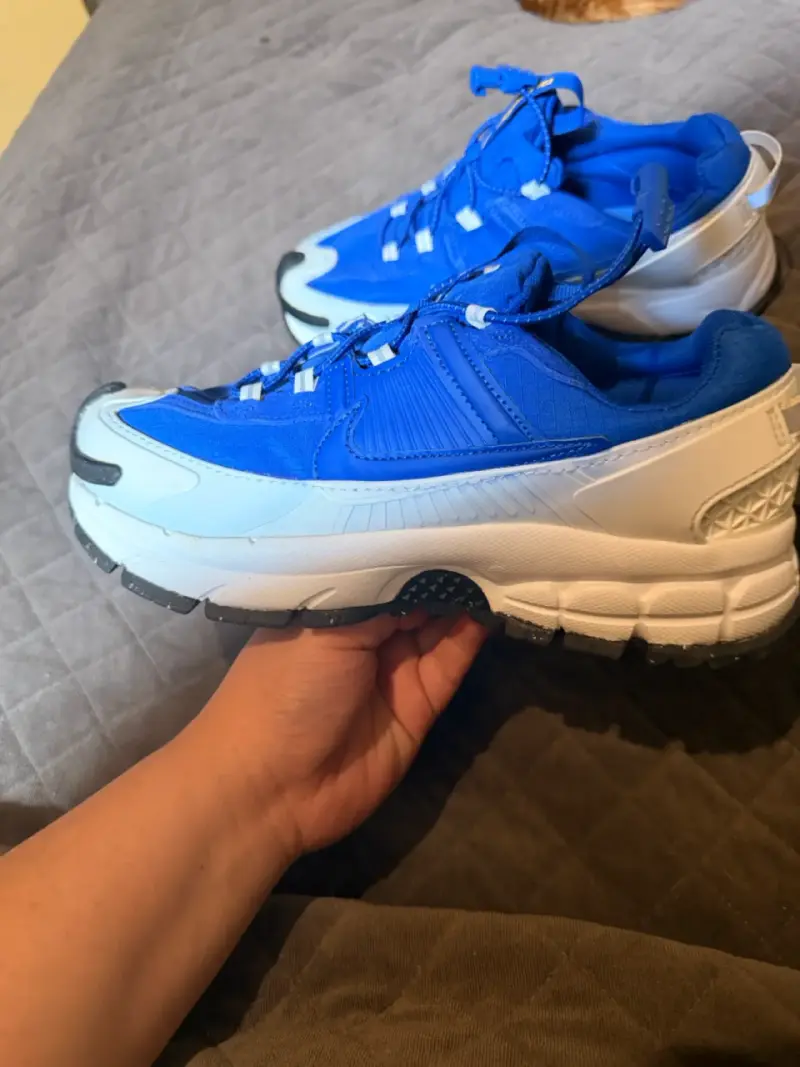 Zapatillas deportivas azules Nike Vomero - 4