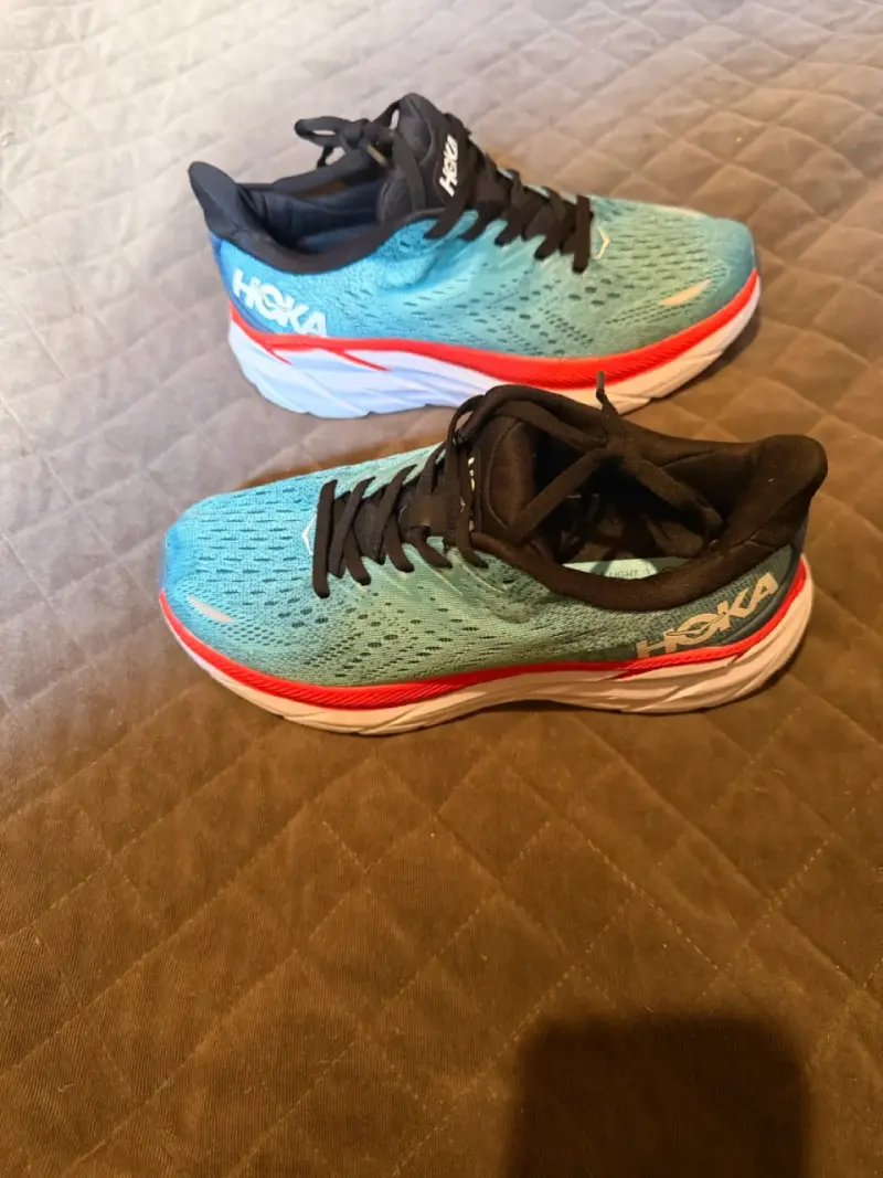 Zapatillas running Hoka azul y rojo - 3