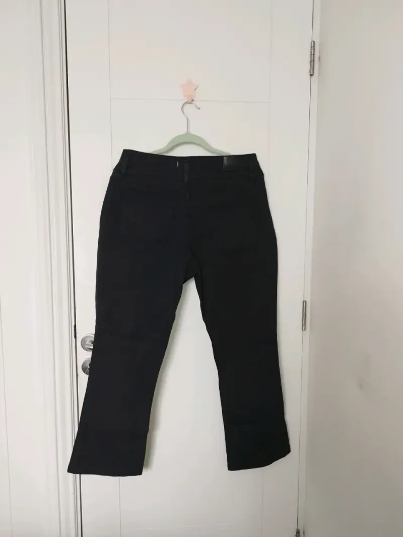 Jeans modelo Cropped Flare - 2