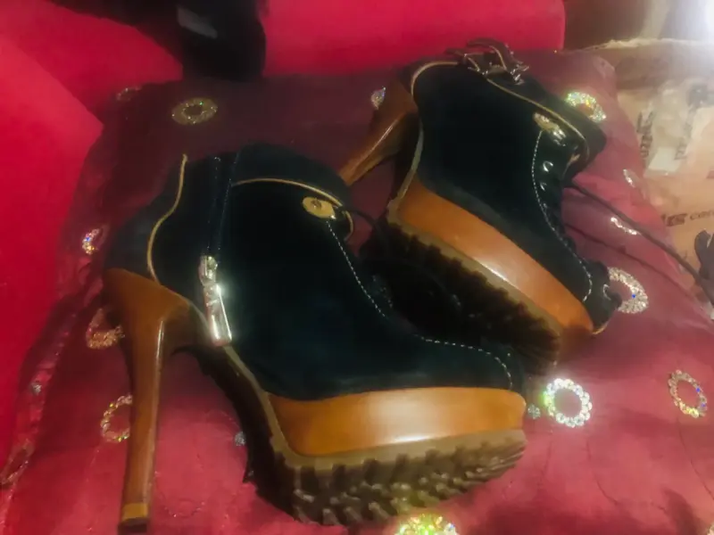 Botines de plataforma negros con tacón alto - 3