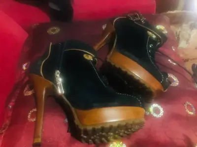 Botines de plataforma negros con tacón alto - miniatura 3