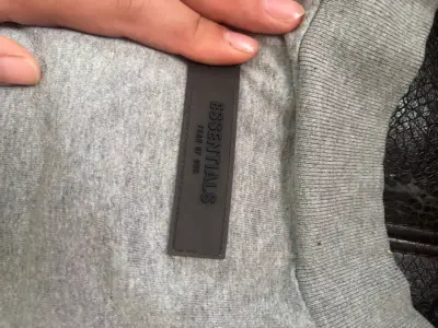 Polera Gris Essentials Fear of God - miniatura 5
