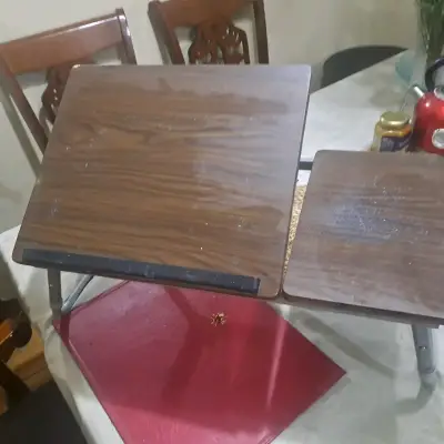 Mesa plegable ajustable para laptop de madera - miniatura 1