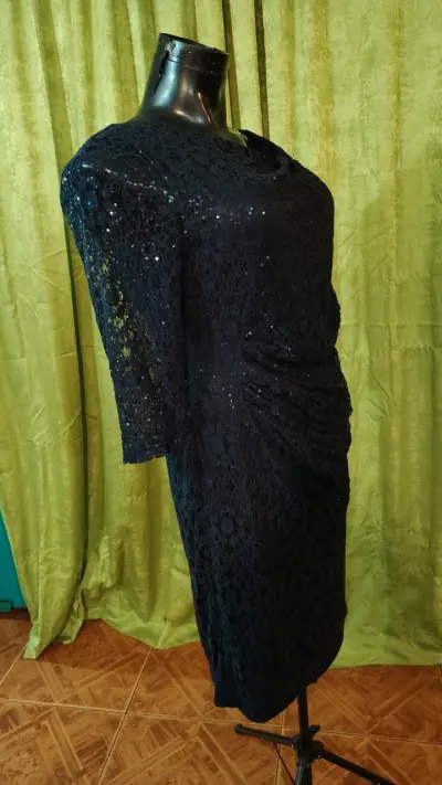 Vestido de encaje azul con lentejuelas - miniatura 5