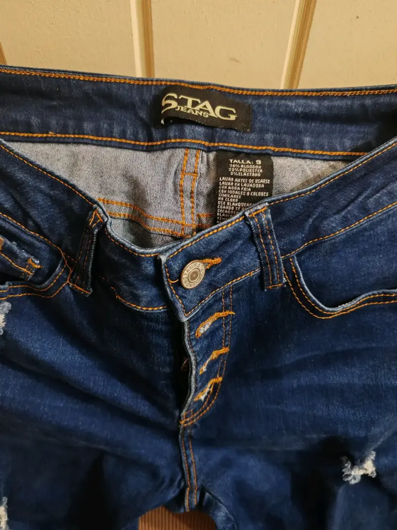 Jeans de mujer Stag con diseño desgastado - 2