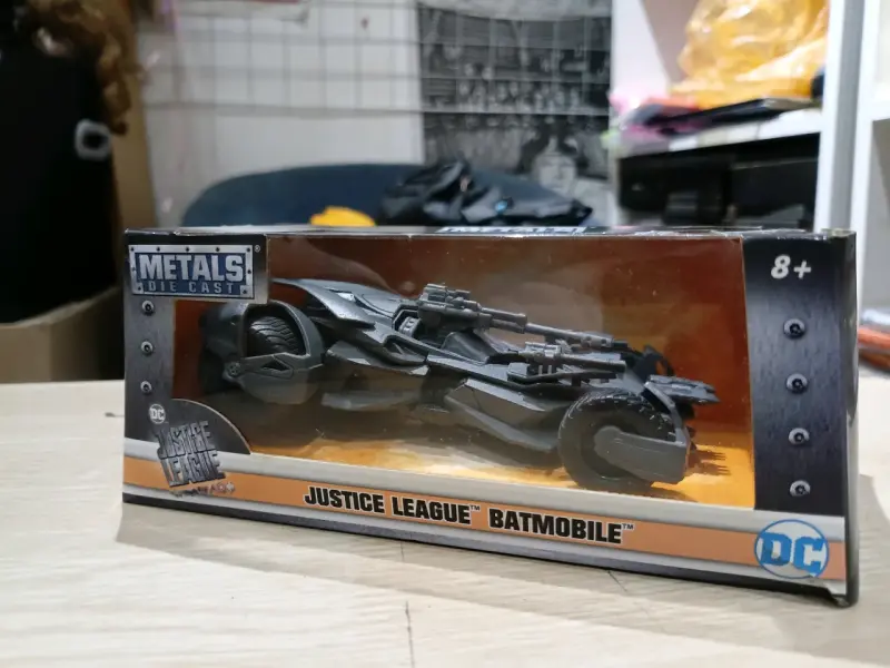 Batmobile Justice League Die Cast - 1