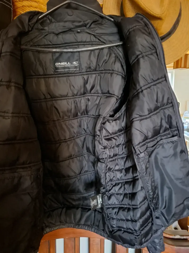 Chaqueta negra con capucha O'Neill talla S - 2