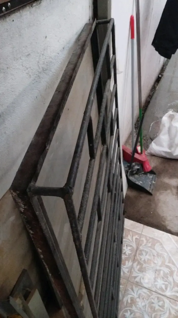 Reja de seguridad metálica para ventana 100x144mm - 3