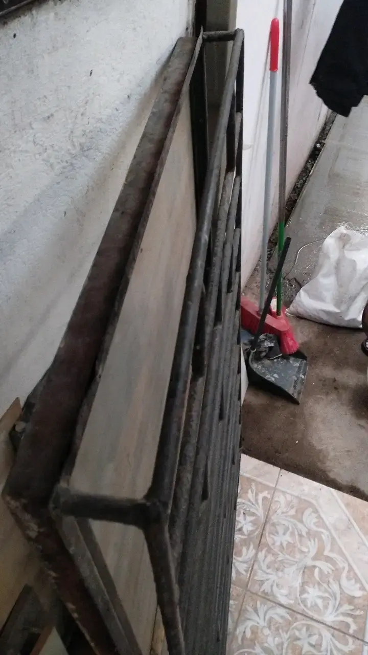 Reja de seguridad metálica para ventana 100x144mm - 4