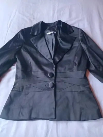 Blazer verde elegante para mujer - miniatura 2