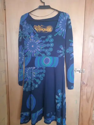 Vestido Desigual azul con diseño floral - miniatura 1