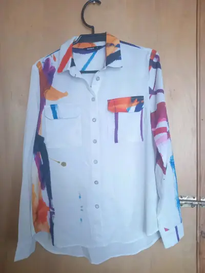Camisa Desigual con diseño artístico - miniatura 1