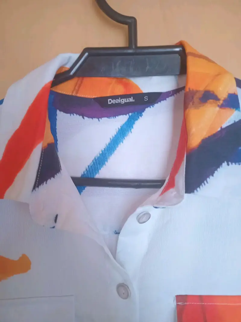 Camisa Desigual con diseño artístico - 3