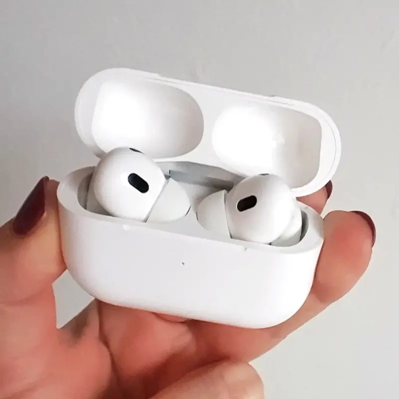 Audífonos inalámbricos AirPods Pro con estuche
