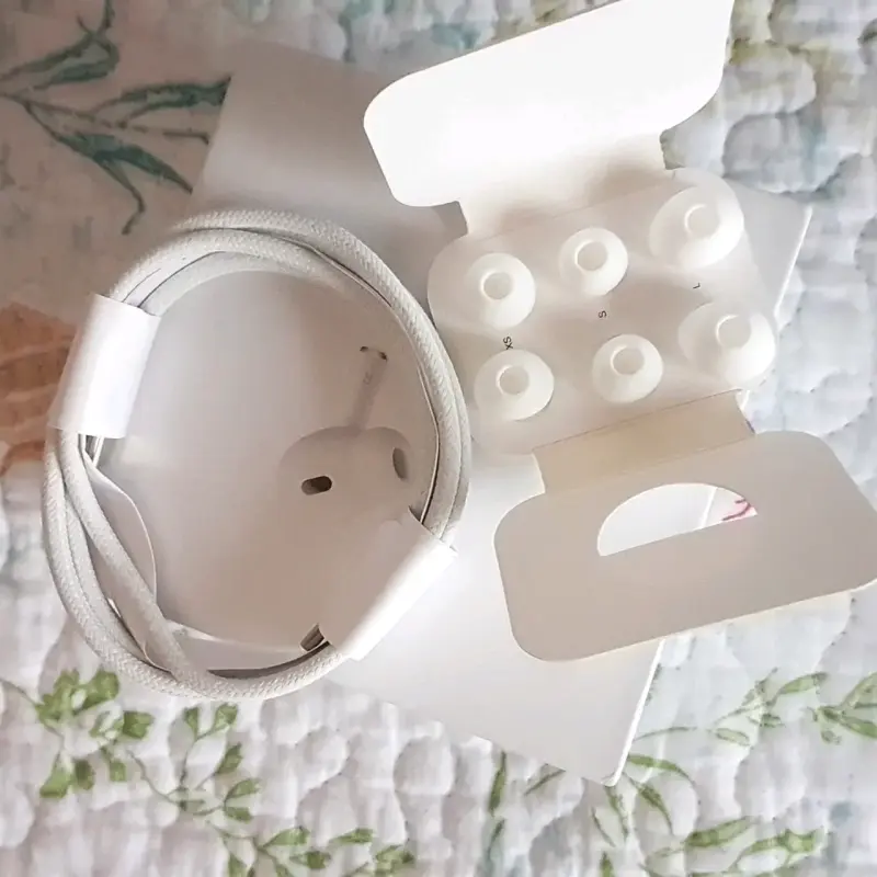 Audífonos inalámbricos AirPods Pro con estuche - 2