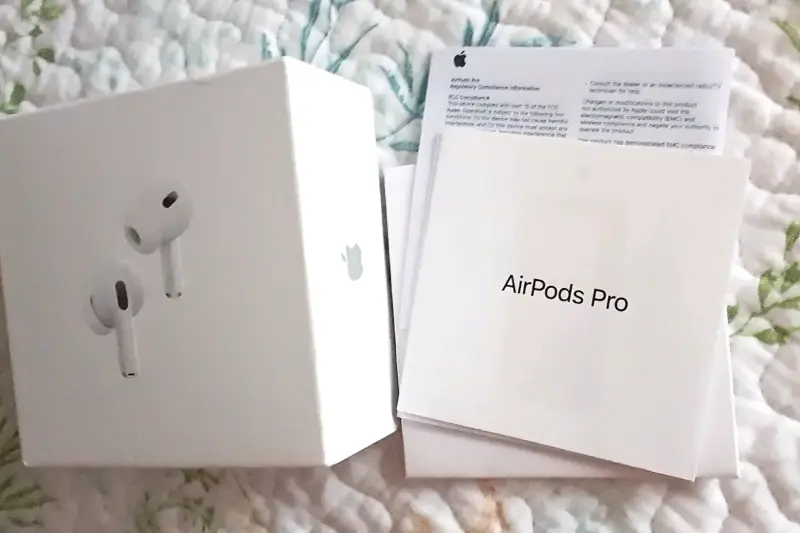 Audífonos inalámbricos AirPods Pro con estuche - 3