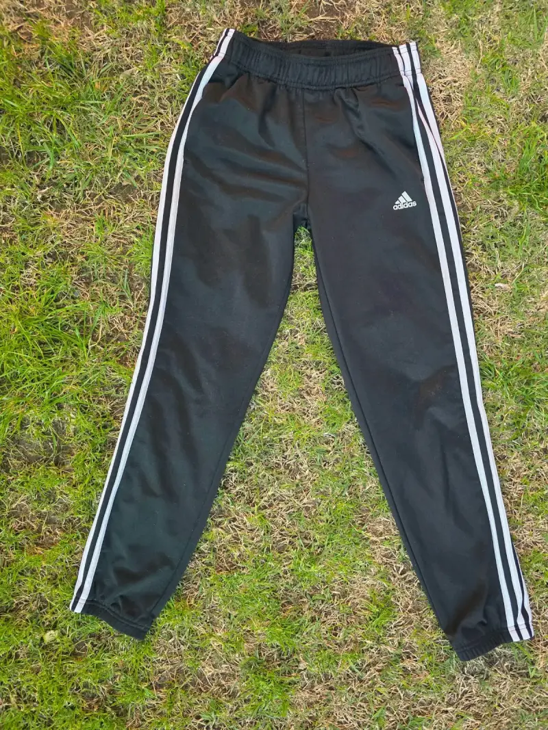 Conjunto deportivo Adidas para niños - 3