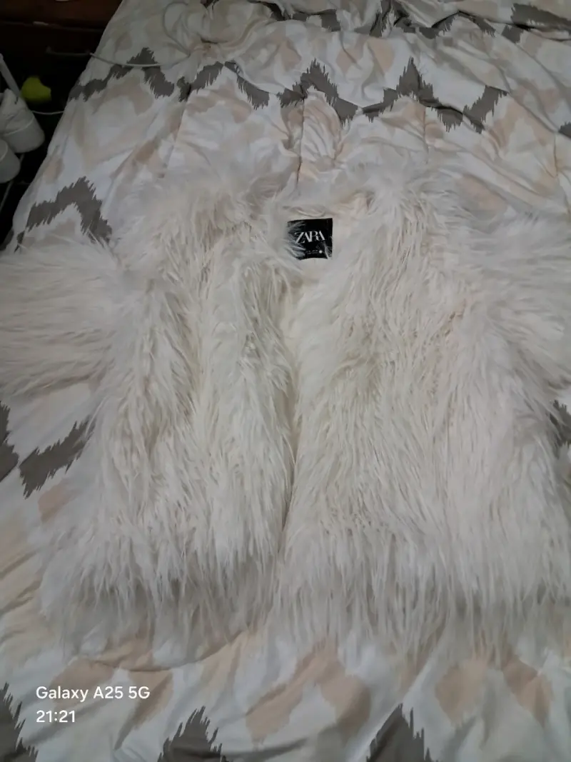 Chaqueta de piel sintética blanca Zara - 3