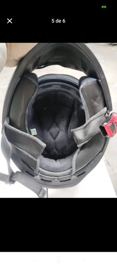 Casco de moto GHB negro con diseño moderno - miniatura 5