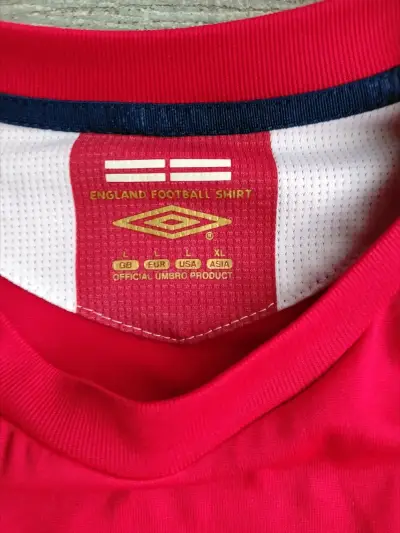 Camiseta de fútbol Inglaterra Umbro Beckham roja - miniatura 4