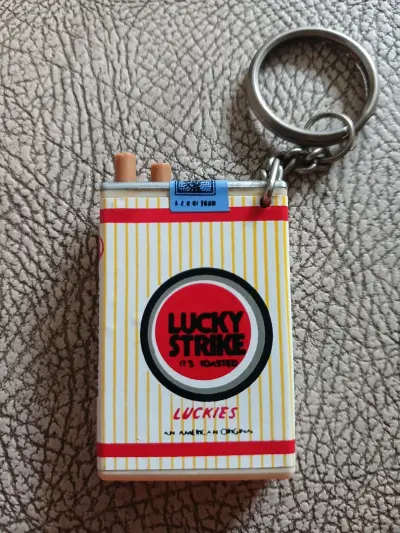 Llavero  Lucky Strike vintage - miniatura 2