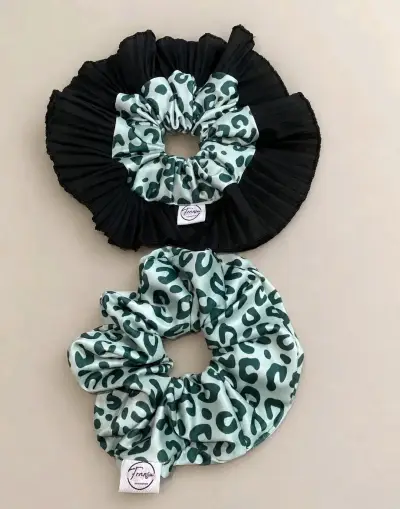 Pack de scrunchies estampados y con plisados - miniatura 1