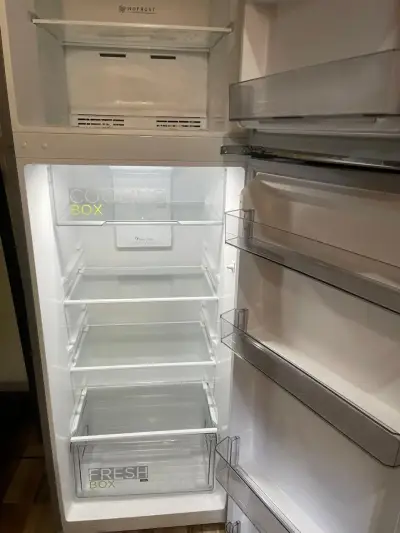 Refrigerador  marca Midea 266 litros no frost - miniatura 1