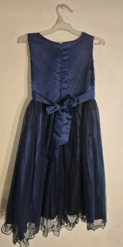 Vestido de fiesta azul con lentejuelas para niña - miniatura 3