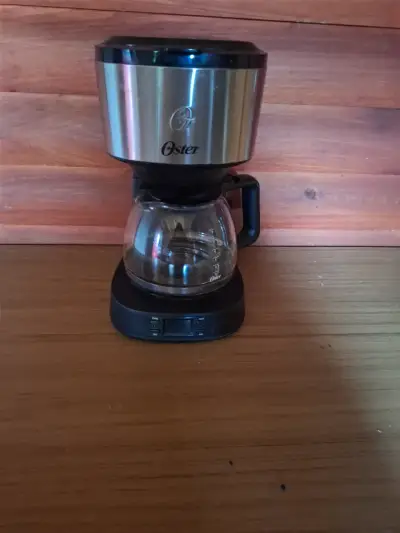 Cafetera Oster de filtro con jarra de vidrio - miniatura 1