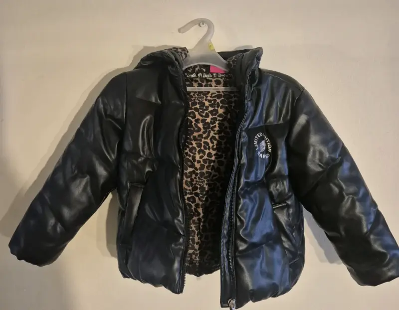 Chaqueta acolchada negra para niña Barbie edición limitada - 2
