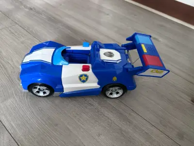 Auto de juguete transformable azul y blanco - miniatura 1