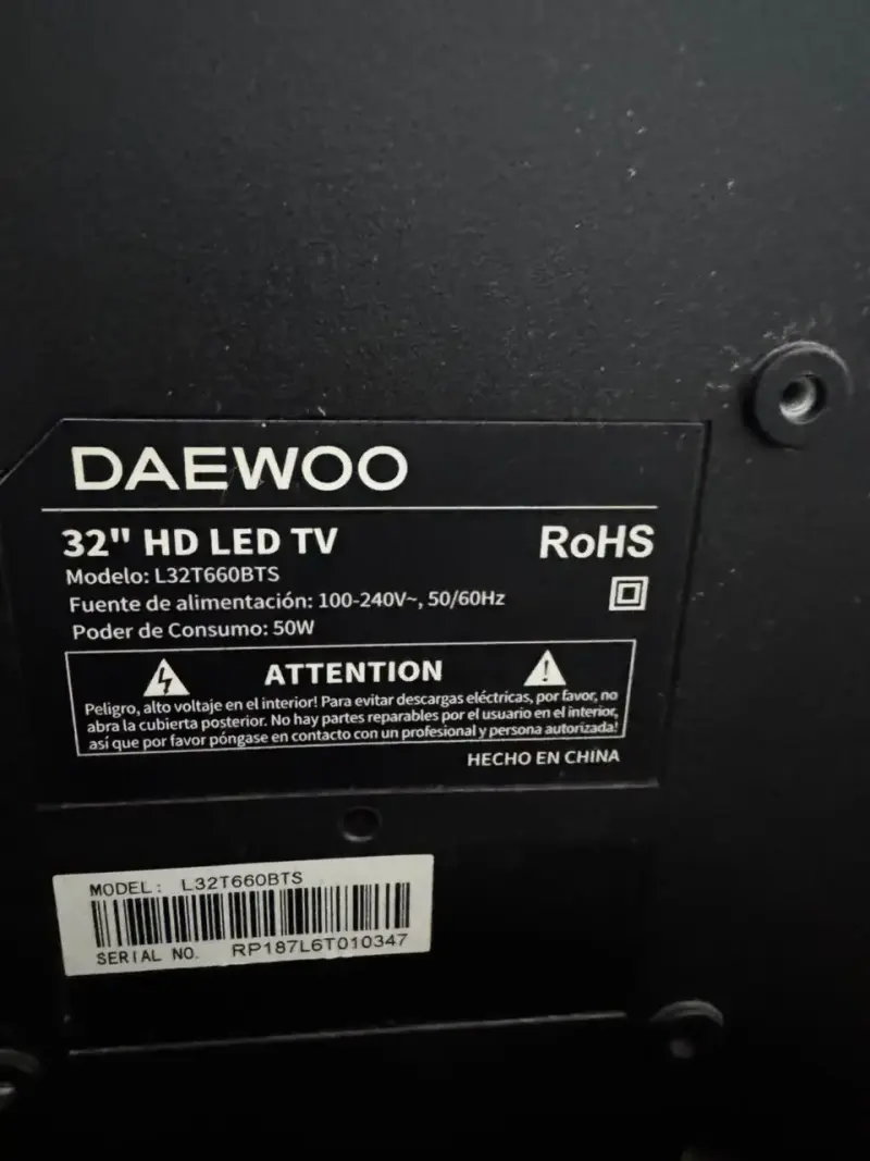 Televisor marca daewoo con control remoto - 3