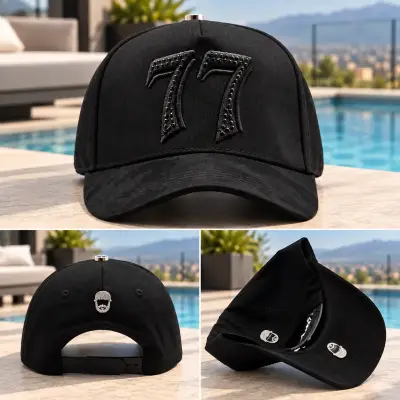 Gorra negra con bordado 77 y cristales - miniatura 2