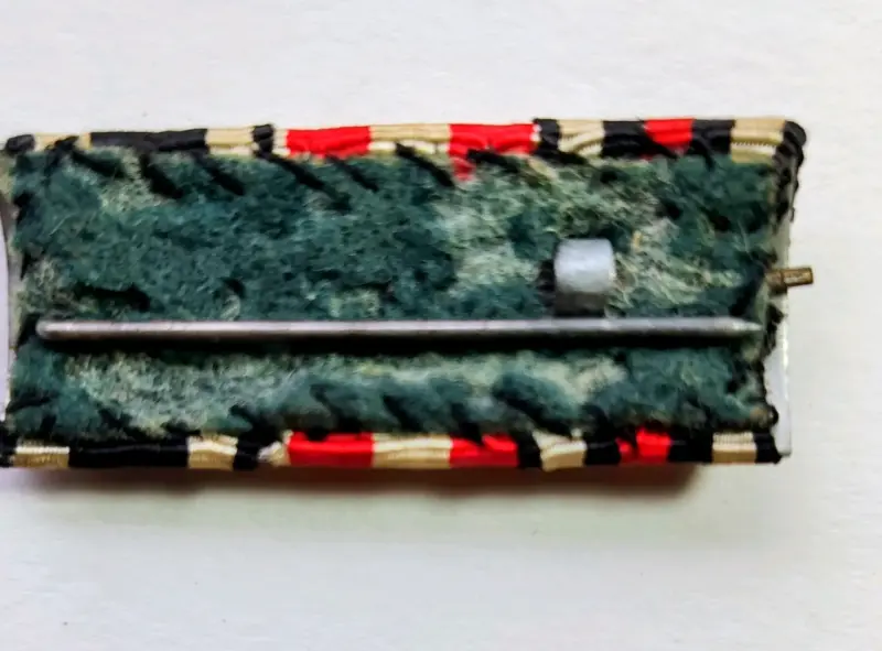 Medalla de cinta militar con espadas cruzadas - 2
