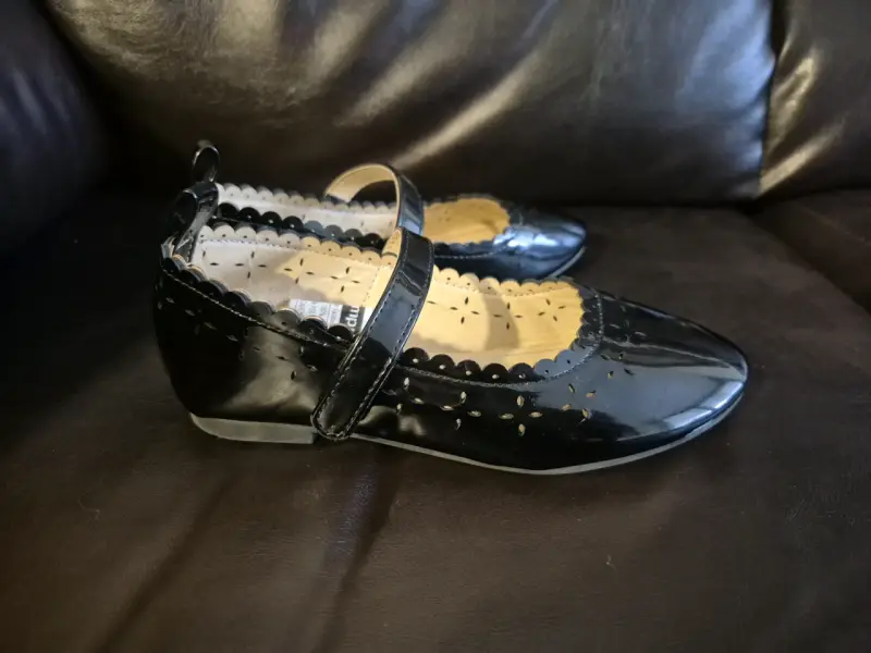 Zapatos de charol negros para niña talla 28 - 2