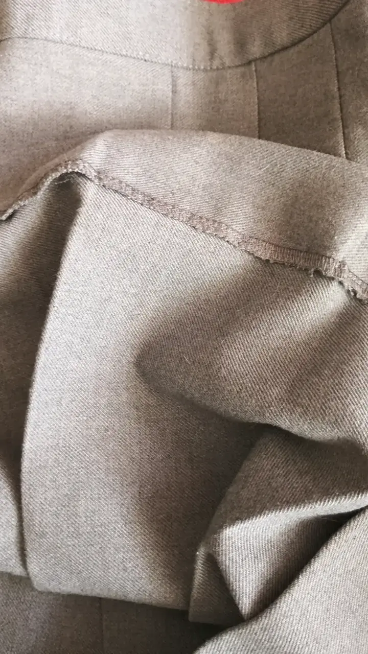 Falda gris con pliegues talla 14 - 2