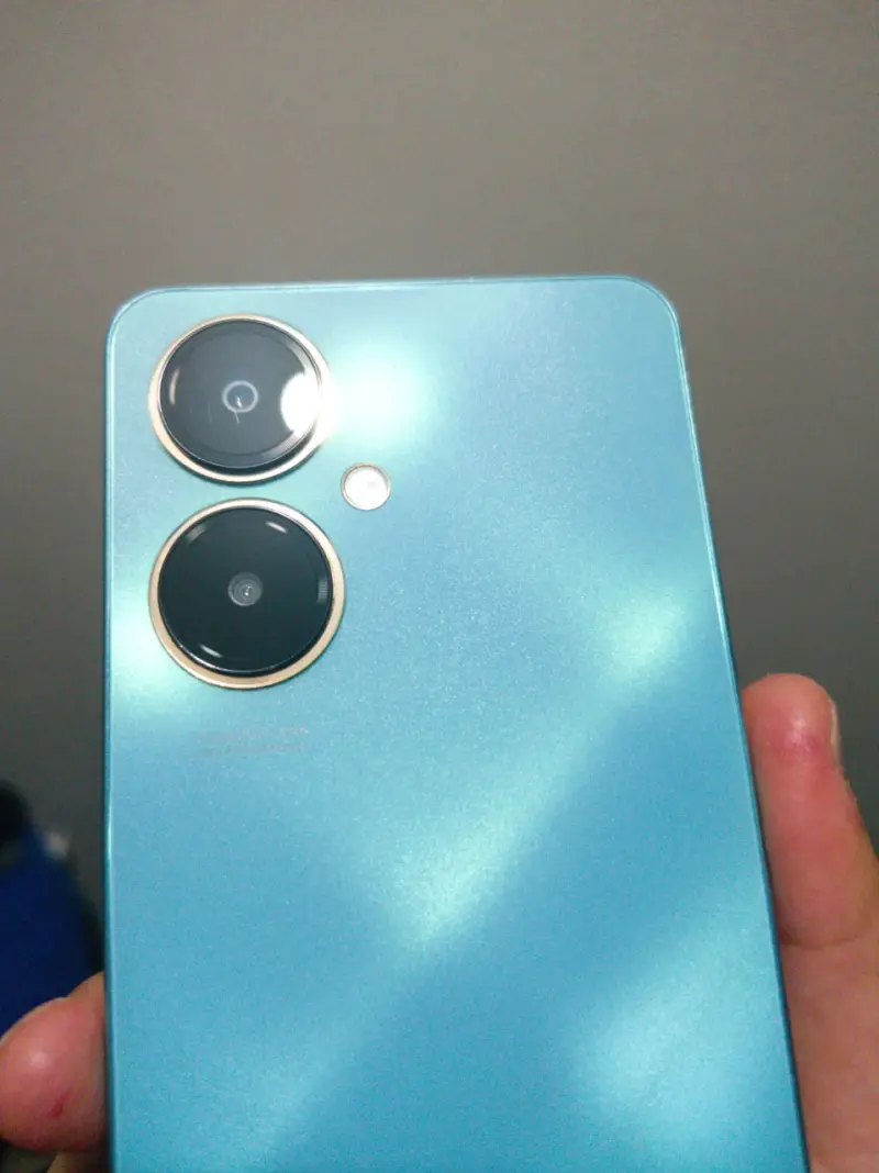 Vivo y27 128 GB y 6 GB de ram - 1