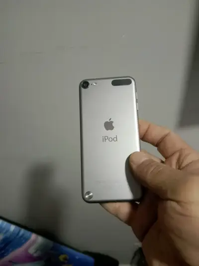 iPod Touch Apple en buen estado - miniatura 1