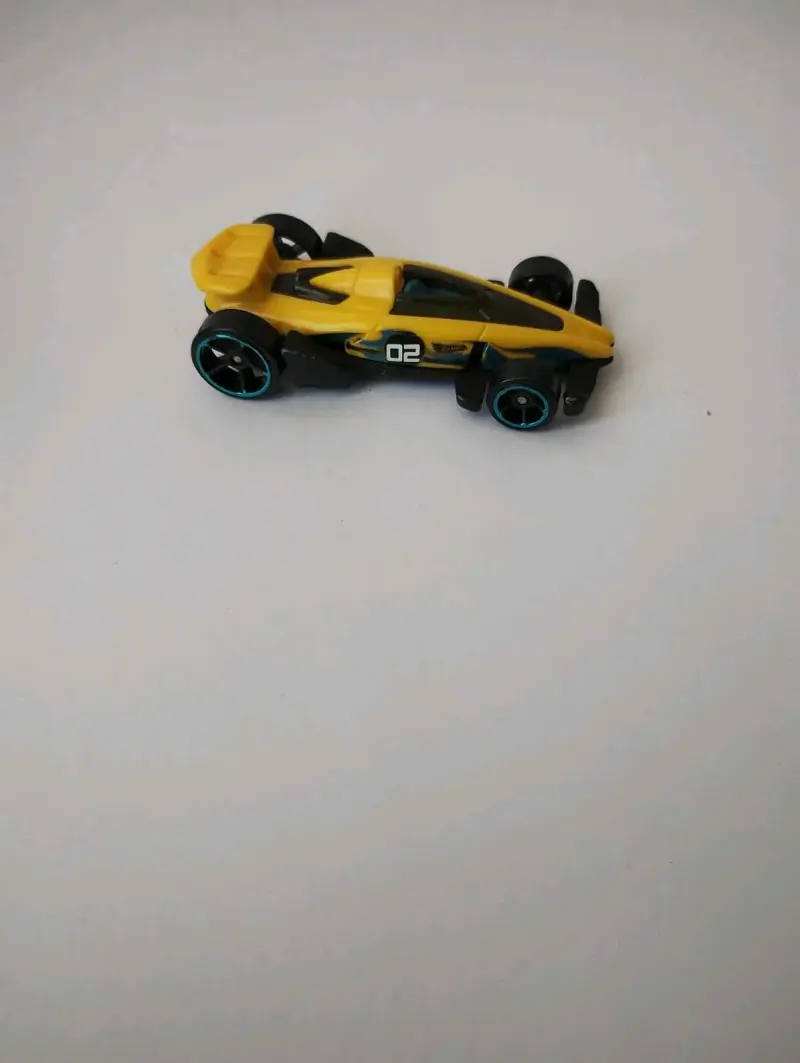 Set de autos hot wheels amarillos variados - 5