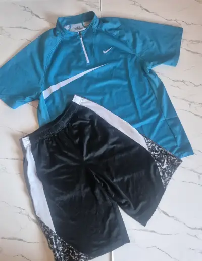 Conjunto deportivo Nike azul y negro para hombre - miniatura 1