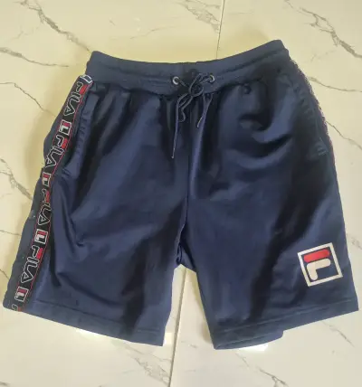 Shorts deportivos azul marino Fila con logo - miniatura 1