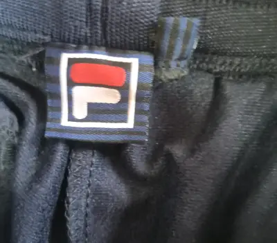Shorts deportivos azul marino Fila con logo - miniatura 3