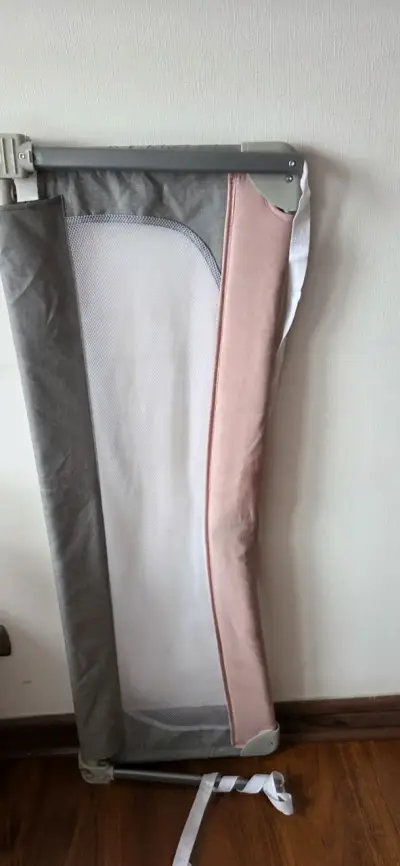 Baranda de seguridad para cama niños rosa y gris - miniatura 1