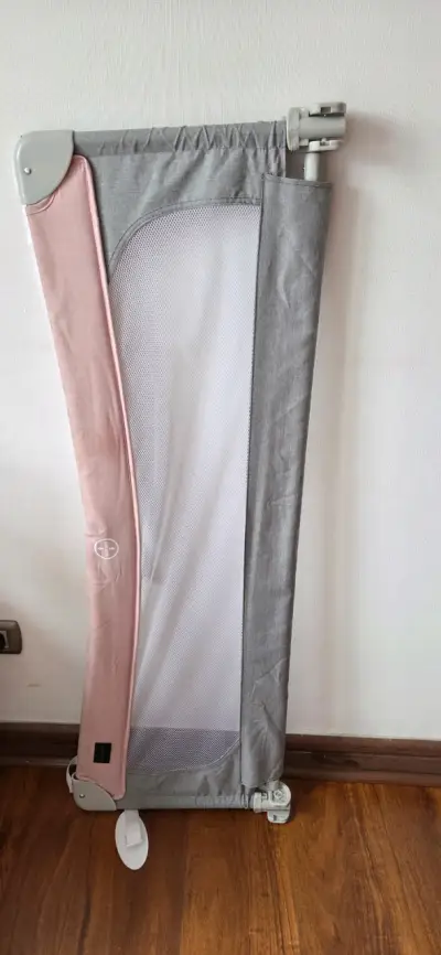 Baranda de seguridad para cama niños rosa y gris - miniatura 3